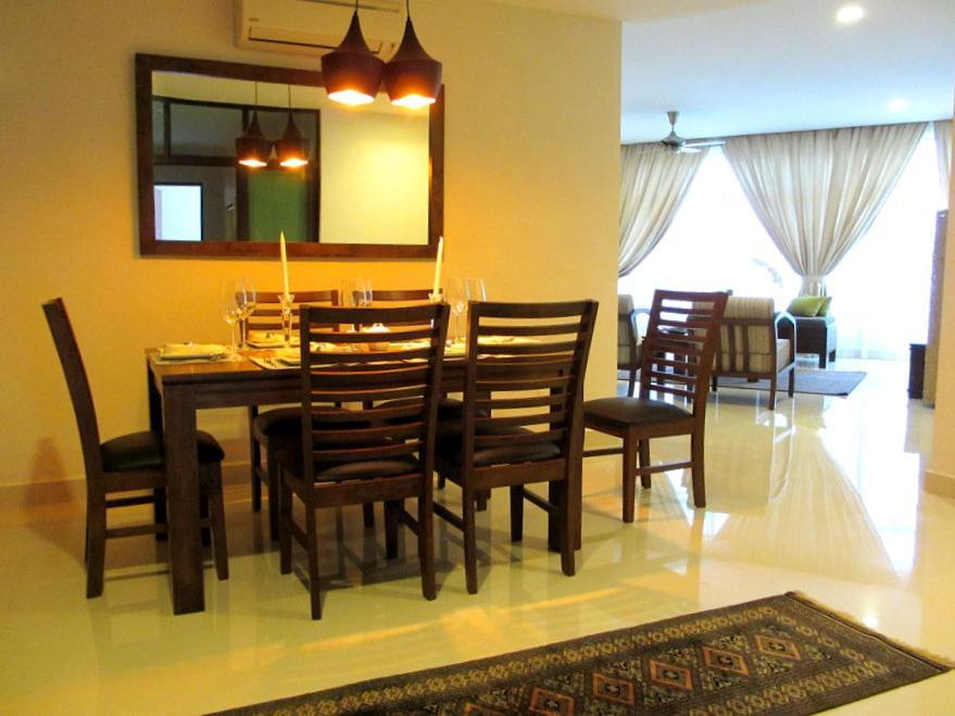 Samsuria Beach Apartment Resort Cherating Dış mekan fotoğraf
