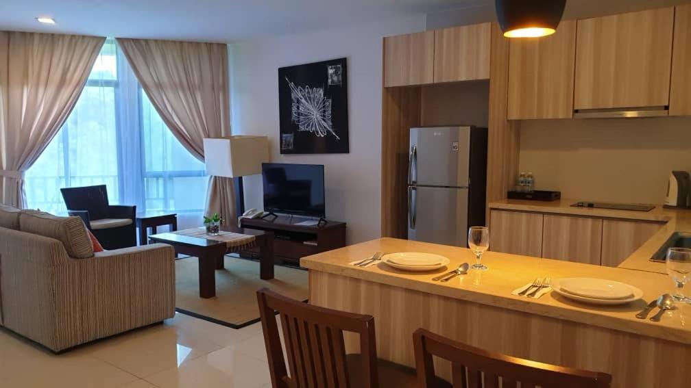 Samsuria Beach Apartment Resort Cherating Dış mekan fotoğraf